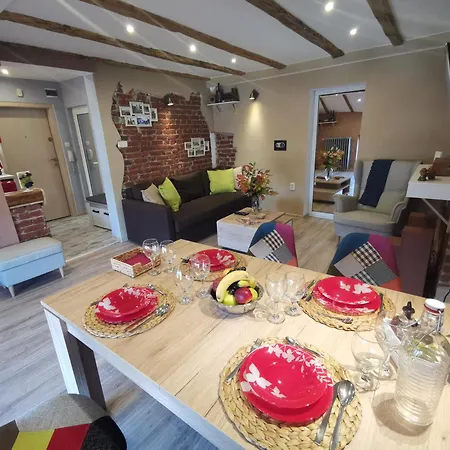 D1 Loft-top Center With Free Parking *