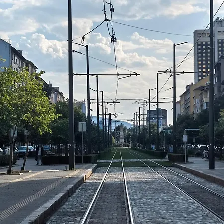 D1 Loft-top Center With Free Parking *